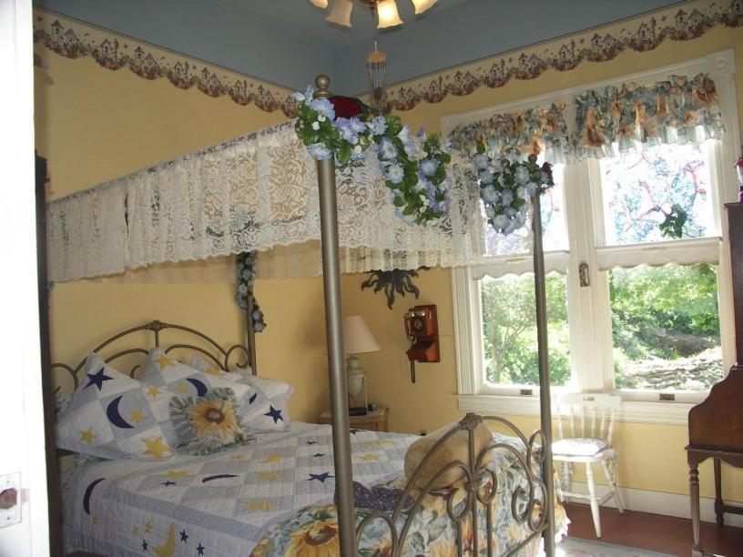 Robin'S Nest Bed & Breakfast San Andreas Phòng bức ảnh